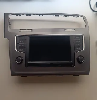 Pantalla Radio Golf 7 Original + Marco