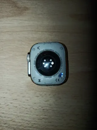 Reloj Inteligente Dorado con Cargador