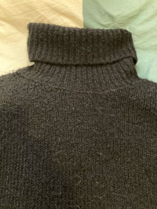 Jersey Zara cuello alto negro