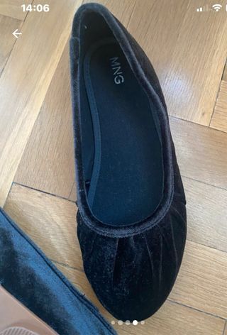 Bailarinas de terciopelo negras de Mango Kids.