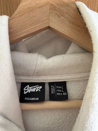 Sudadera Pull&Bear beige con parches