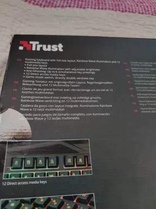 Teclado Gaming Trust AVONN RGB QWERTY