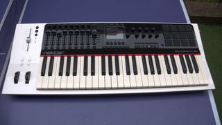 Teclado MIDI Nektar Panorama P4