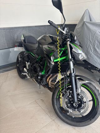 Kawasaki Z650 2023 - 4000km - PRACTICAMENTE NUEVA