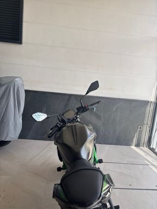 Kawasaki Z650 2023 - 4000km - PRACTICAMENTE NUEVA