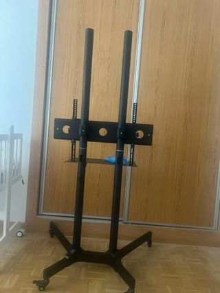 Soporte TV con ruedas