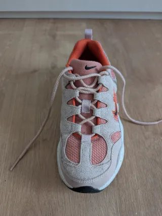 Zapatillas Nike Naranja y Rosa