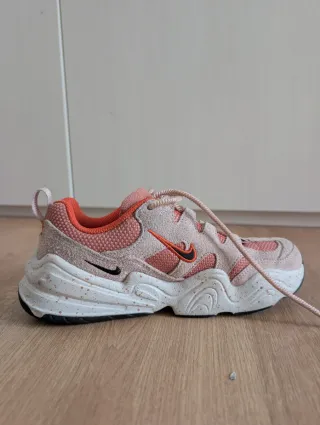 Zapatillas Nike Naranja y Rosa