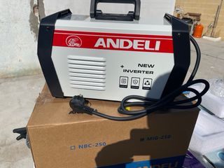 Soldadora ANDELI LED MIG-250 Inverter