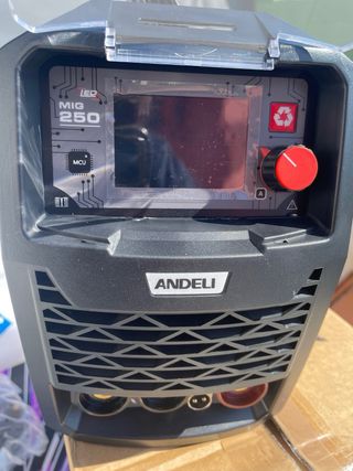 Soldadora ANDELI LED MIG-250 Inverter