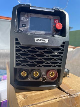 Soldadora ANDELI LED MIG-250 Inverter