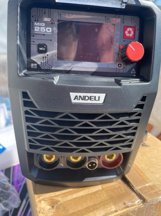 Soldadora ANDELI LED MIG-250 Inverter