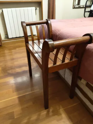 Banco de madera maciza