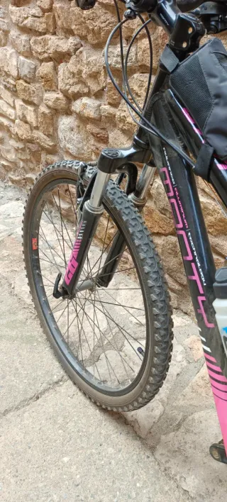 Bicicleta de montaña Monty rosa