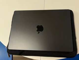 MacBook Pro M4 14” / 24GB RAM / 512GB SSD