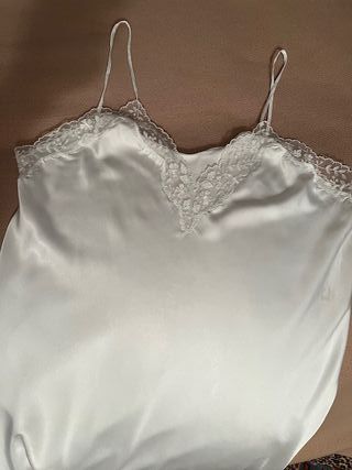 Sottoveste in raso con pizzo