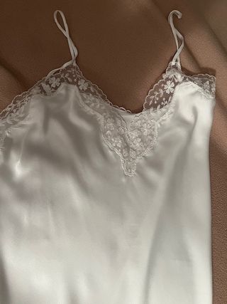 Sottoveste in raso con pizzo