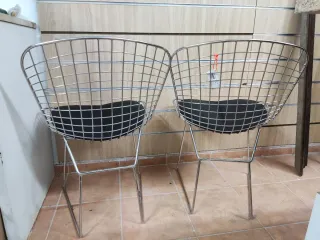 Juego de 2 Sillas Metálicas con Cojín Negro