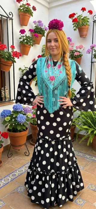 Vestidos nuevos Flamenca Blanco y negro  S,L xl