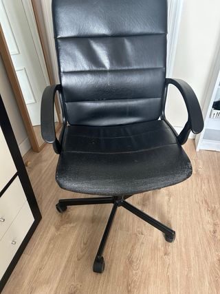 Silla de escritorio negra