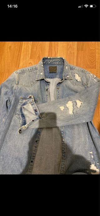 Sobrecamisa vaquera desgastada