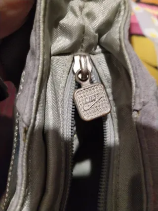 Borsetta Nike grigia