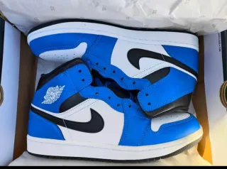 Jordan 1 Mid Royal Blue 44.5 Eur.