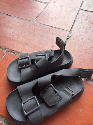 Sandalias Zara Niño Talla 24 Gris