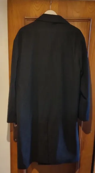 Abrigo de lana negro