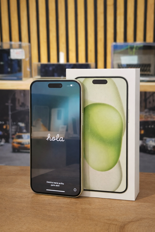 IPHONE 15 PLUS 512GB VERDE 97% BATTERIA