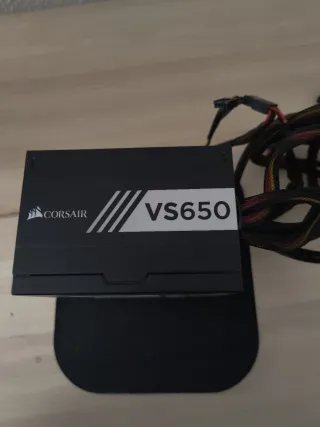 Fuente de alimentación Corsair VS650 650W