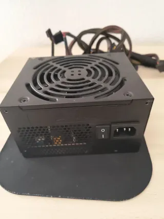 Fuente de alimentación Corsair VS650 650W