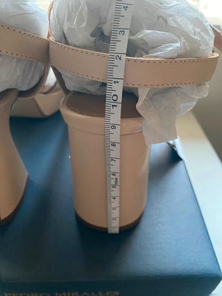 Sandalias Pedro miralles beige con plataforma...