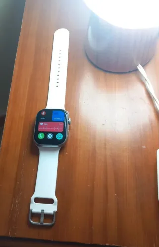 Reloj Inteligente Plata y Blanco