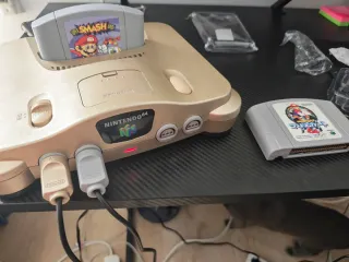 Pacchetto Nintendo 64 Gold Edition