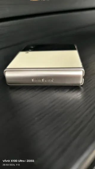 Samsung Galaxy Z Flip 3 Beige/Negro