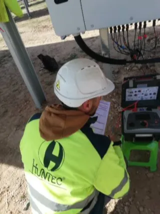 Electricista profesional 24h averías urgentes.