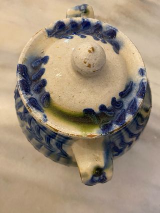 Orza antigua cerámica azul y verde