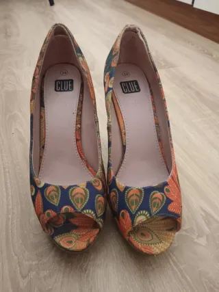 Zapatos de tacón estampados
