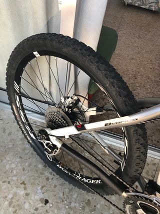 Bicicleta montaña marca TREK muy buen estado