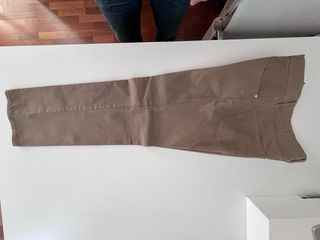 Pantalón Hugo Boss Marrón.