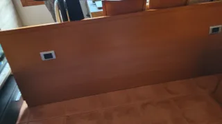 Muebles habitación: mesitas, simfoniers y cabecer.