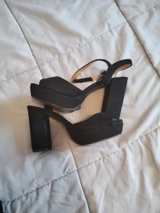 Zapatos de fiesta negros