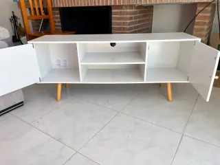 Mueble TV blanco y madera
