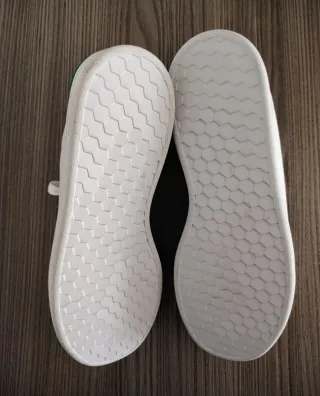 Sneakers Adidas bianche e verdi