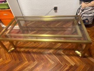 Mesa de centro cristal y metal dorado