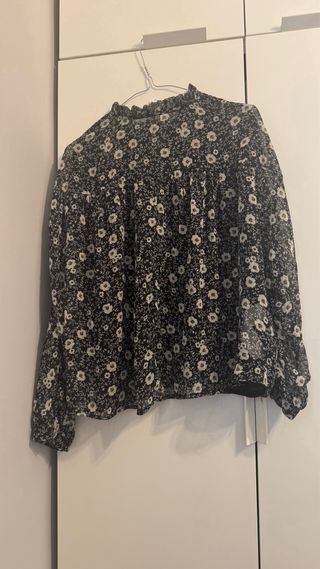 Blusa Mango floral manga larga
