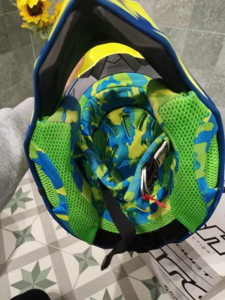 Casco Airoh Motocross Amarillo/Azul