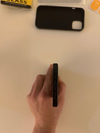 iPhone 13 128GB Blu Scuro + Accessori