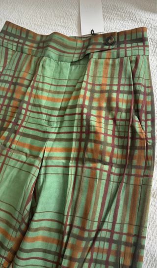 Pantalón cuadros Zara